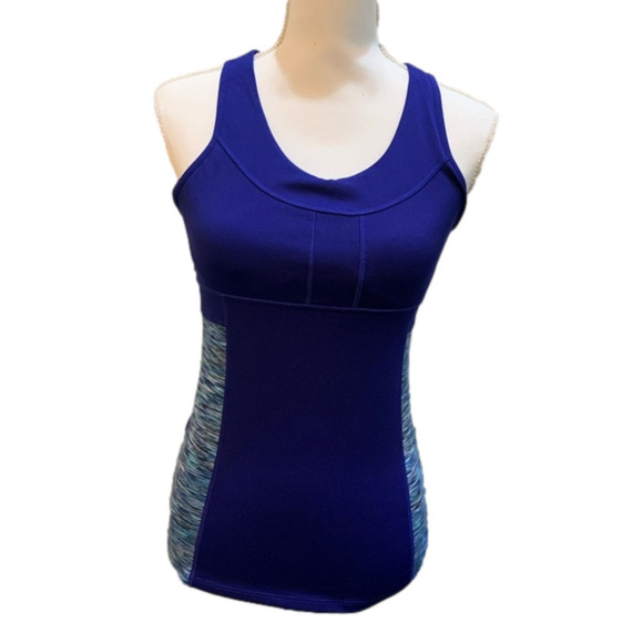 Athleta top with built in bra - Picture 1 of 6